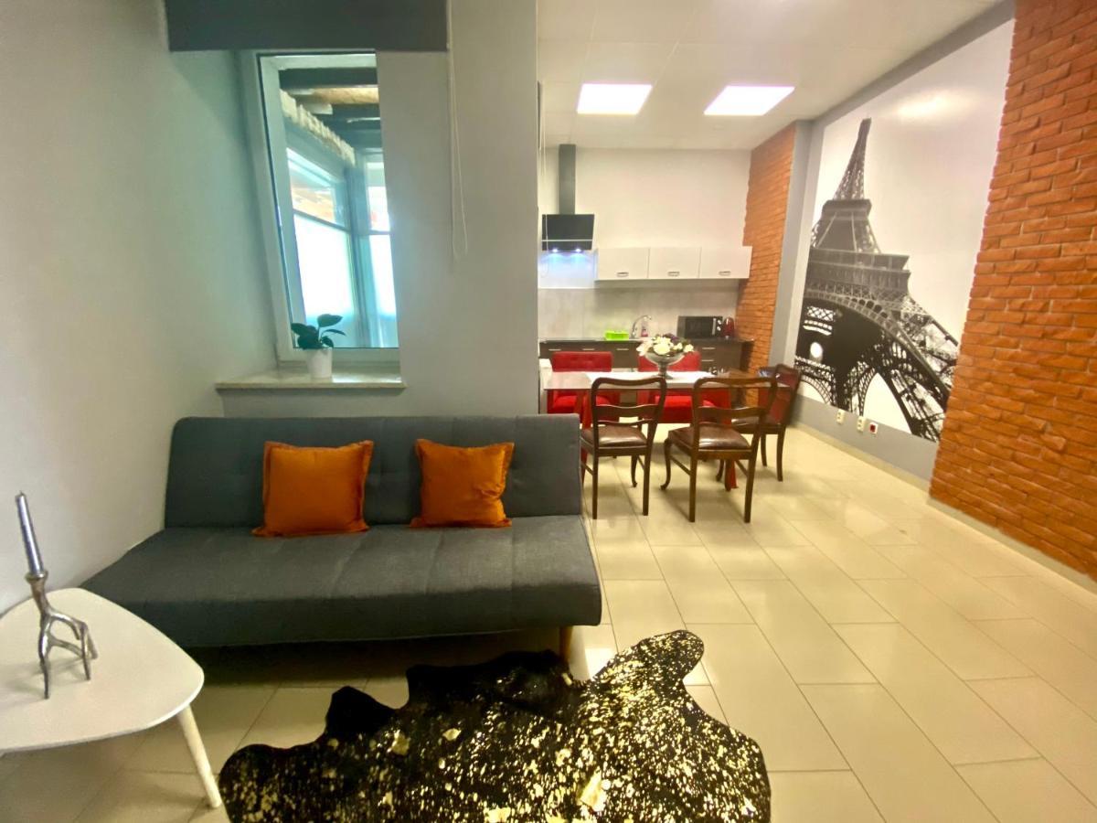 Apartamenty I Pokoje „Pod Jedynka” Konstantynów Łódzki Esterno foto