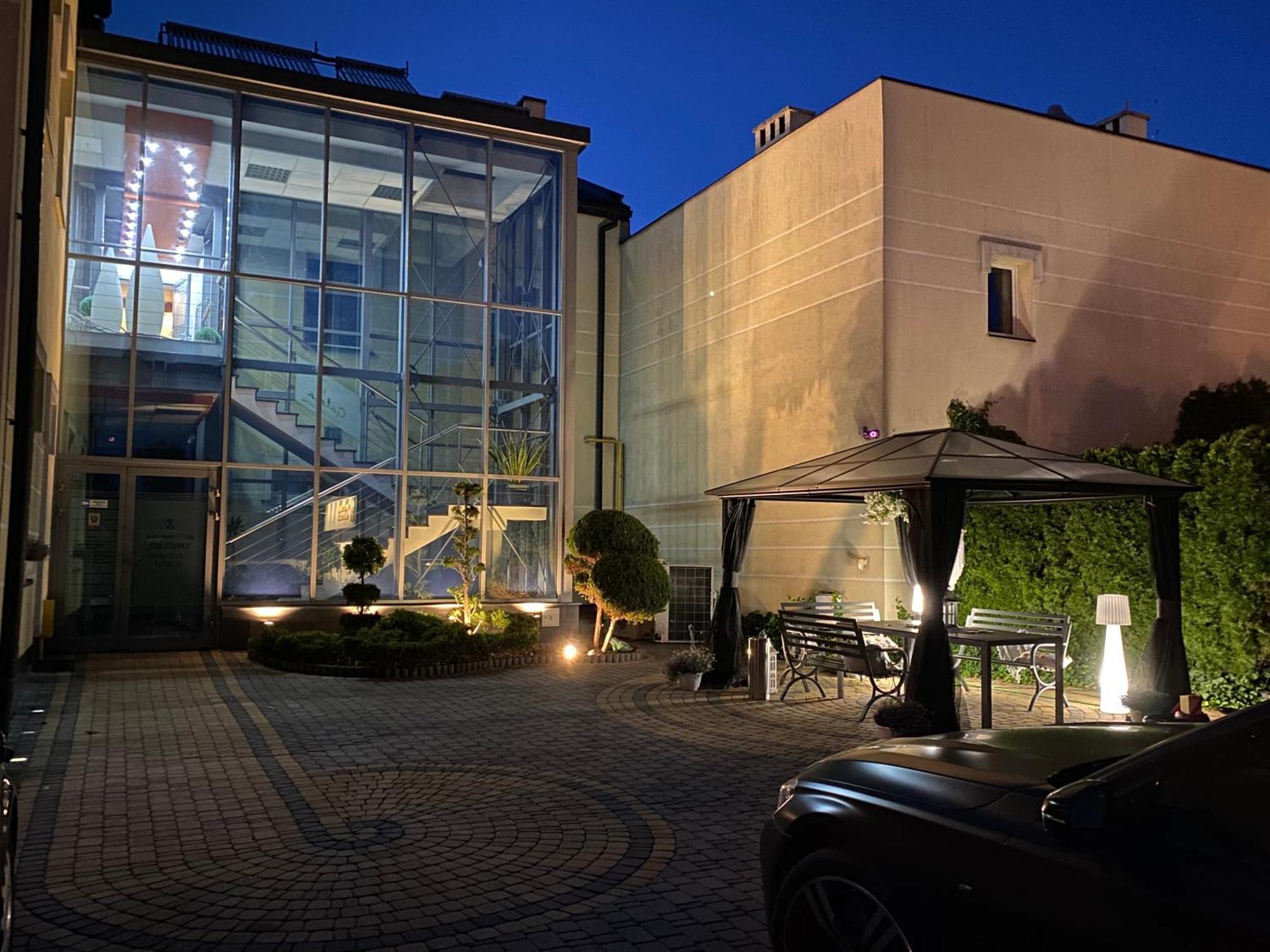 Apartamenty I Pokoje „Pod Jedynka” Konstantynów Łódzki Esterno foto