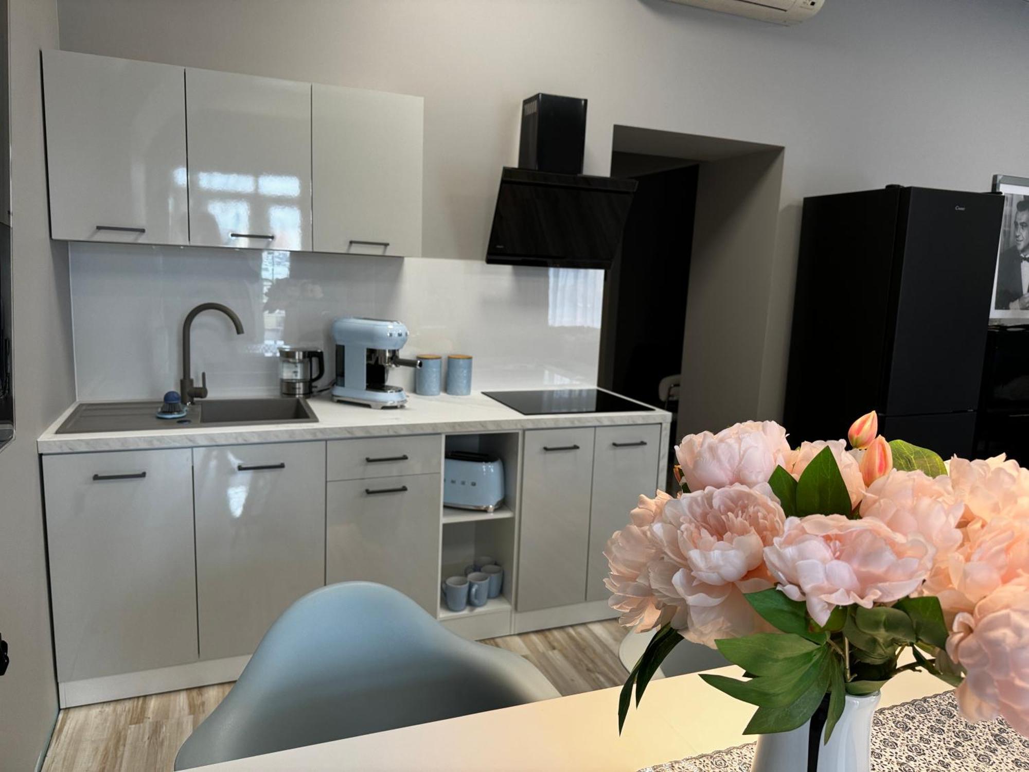 Apartamenty I Pokoje „Pod Jedynka” Konstantynów Łódzki Esterno foto