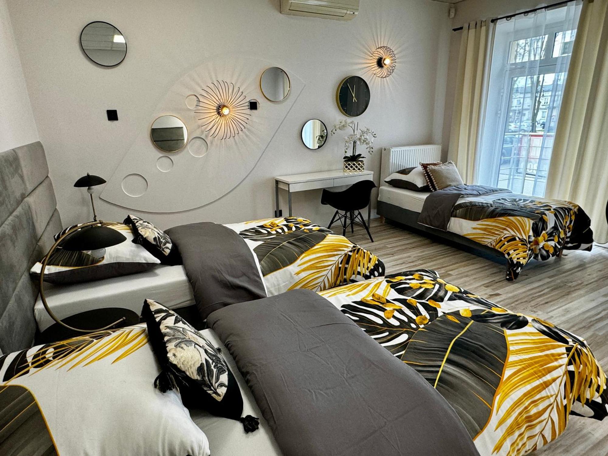 Apartamenty I Pokoje „Pod Jedynka” Konstantynów Łódzki Esterno foto
