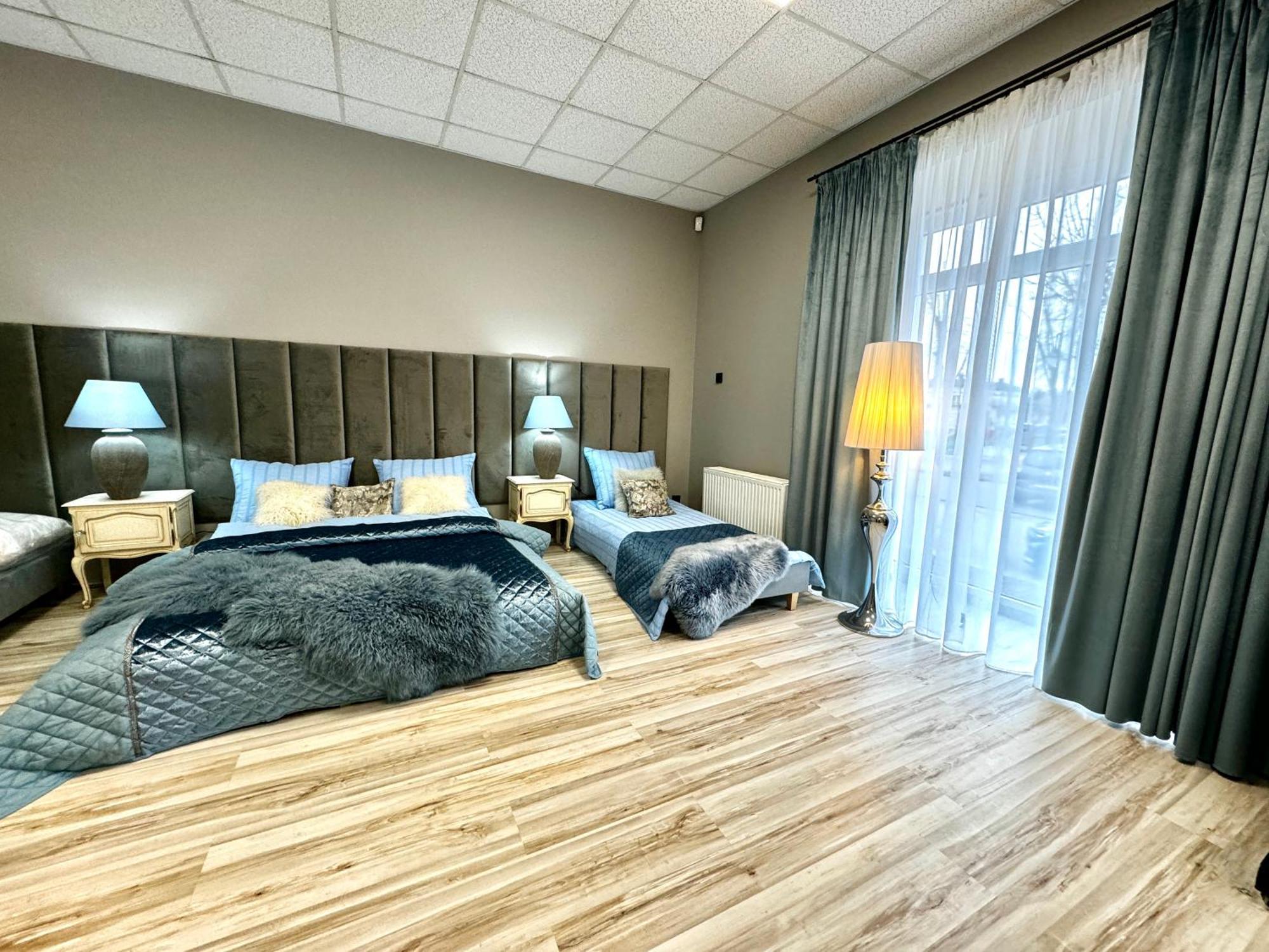 Apartamenty I Pokoje „Pod Jedynka” Konstantynów Łódzki Esterno foto