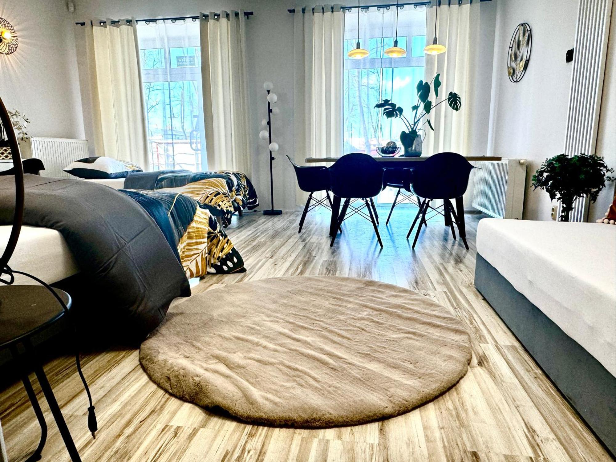 Apartamenty I Pokoje „Pod Jedynka” Konstantynów Łódzki Esterno foto