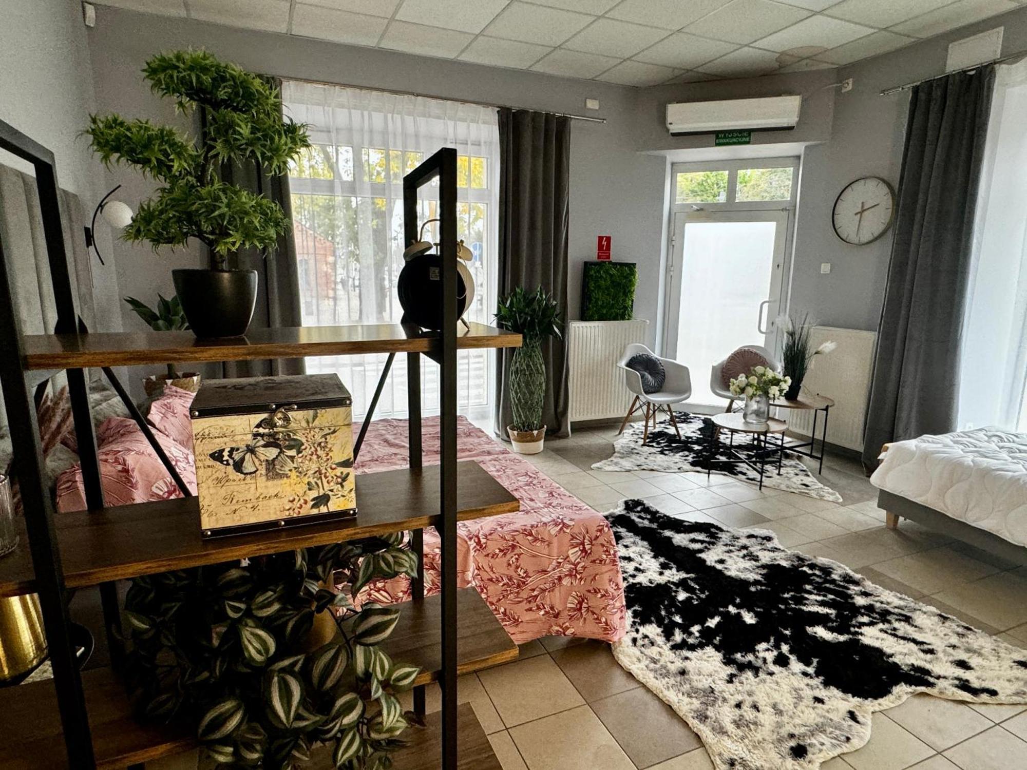 Apartamenty I Pokoje „Pod Jedynka” Konstantynów Łódzki Esterno foto