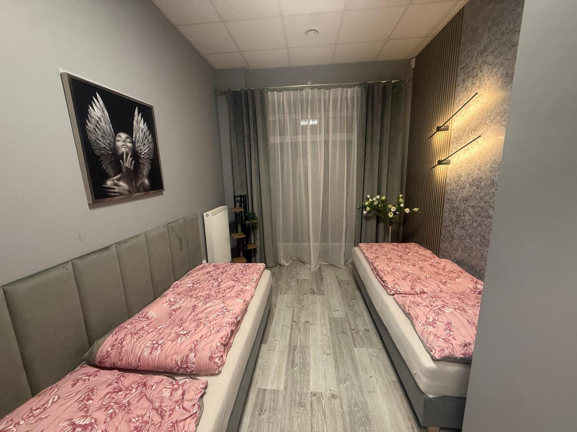 Apartamenty I Pokoje „Pod Jedynka” Konstantynów Łódzki Esterno foto