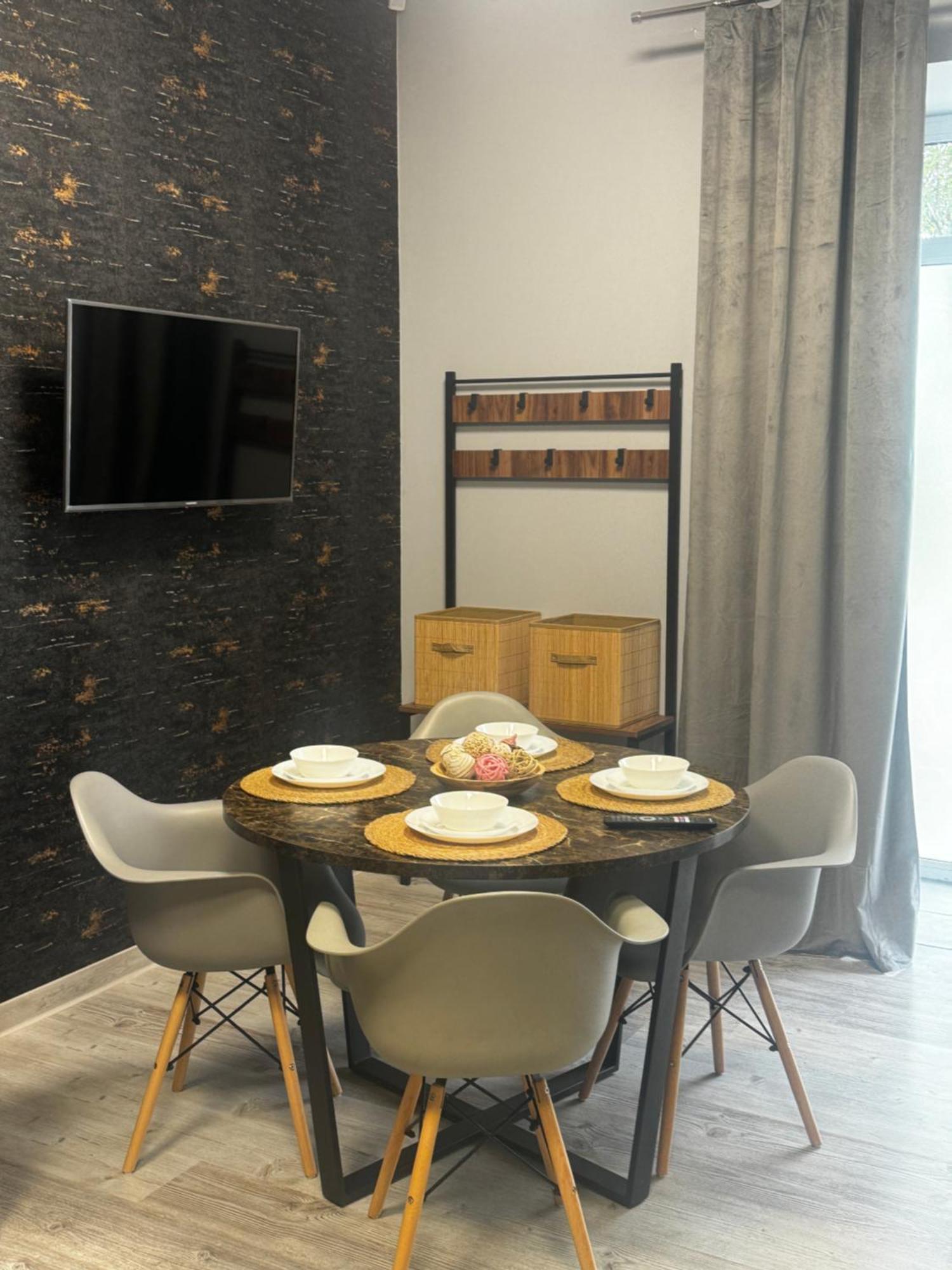 Apartamenty I Pokoje „Pod Jedynka” Konstantynów Łódzki Esterno foto
